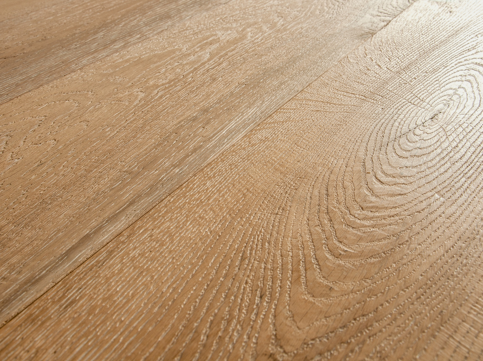 Design-Parkett Landhausdiele Oak No.12 Lancaster von Bennett & Jones, 14 mm Eiche, weißgewaschene Oberfläche, fußbodenheizungsgeeignet